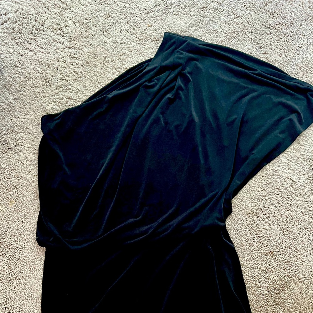 One sleeve dress